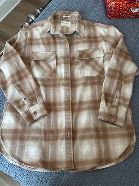 Abercrombie & Fitch Beige and Cream Plaid Oversized Shirt